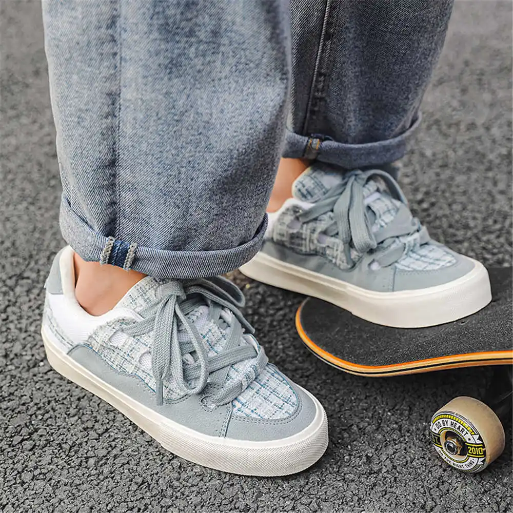 Sepatu bot krem wanita, dengan - Home Office Tech Uk ulasan dan harga